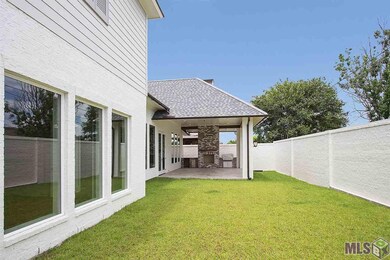 8021 Settlers Cir, Baton Rouge, LA 70810 - photo 2