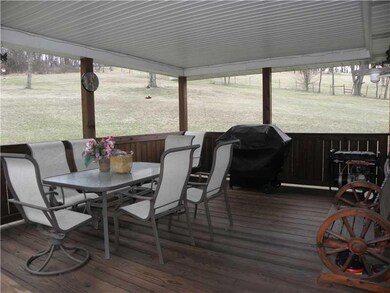 Patio/Deck. Wonderful 17x13 Back Covered Deck off 