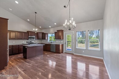 Spacious kitchen and dining