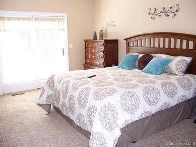 1705 Sandusky Rd, Jacksonville, IL 62650 - photo 6