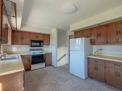 17922 State Line Ave, Lansing, IL 60438 - photo 5