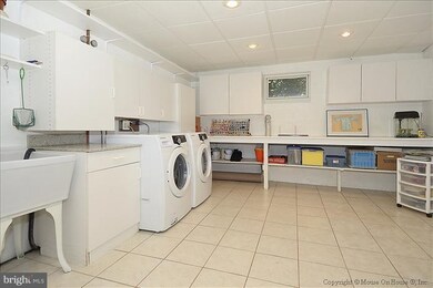 7115 Park Terrace Dr, Alexandria, VA 22307 - photo 4