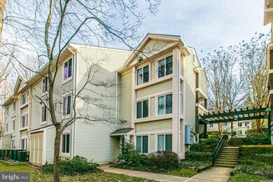 10300 Rein Commons Ct unit A, Burke, VA 22015 - photo 2