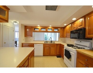 13 Gale Village Rd, Newton, NH 03858 - photo 5