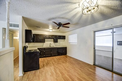 2832 N 49th Ln, Phoenix, AZ 85035 - photo 7