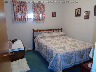 469 16th St, Dunbar, WV 25064 - photo 6