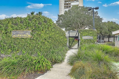 Dockside gate