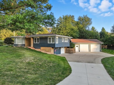 12 Mayridge Dr, Shenandoah, IA 51601 - photo 2