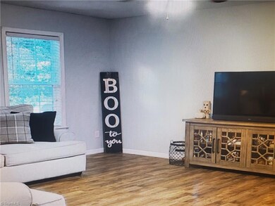 1045 Robbins St, Asheboro, NC 27203 - photo 7