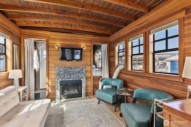 2401 N Northlake Way unit 7, Seattle, WA 98103 - photo 5