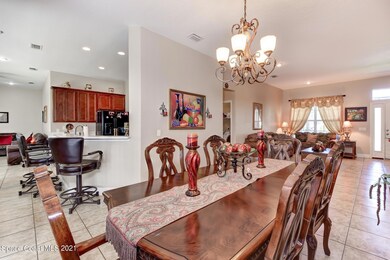 7-Dining-Area