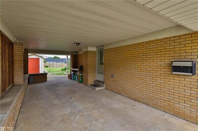 1123 S 8th St, Allentown, PA 18103 - photo 3