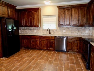 1504 S Montgomery St, Sherman, TX 75090 - photo 4