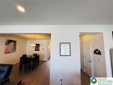 4435 Benjamin Ct, Emmaus, PA 18049 - photo 4