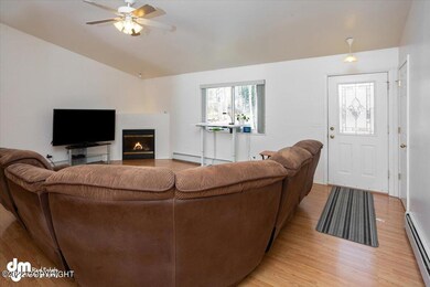 05-Living Room_DMD_2441