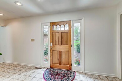 3320 Grove Pkwy, Columbus, IN 47203 - photo 5