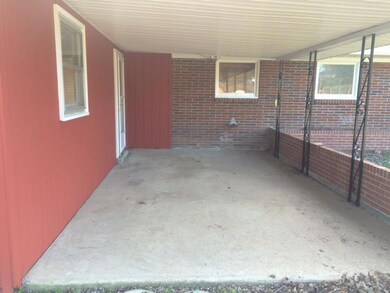 103 Horseshoe Dr, Shelbyville, TN 37160 - photo 2