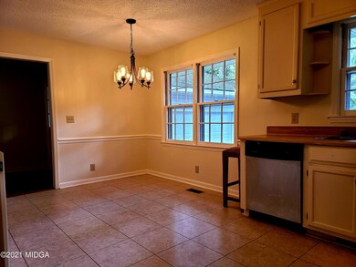 553 Beauregard Dr, Macon, GA 31220 - photo 7