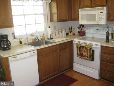 1208 Ripple Ct, Pasadena, MD 21122 - photo 7