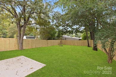 7805 Casa Loma Rd, Charlotte, NC 28269 - photo 5