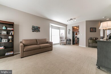 127 N Savanna Dr, Pottstown, PA 19465 - photo 3