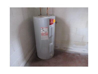 221 N 2nd St, West Newton, PA 15089 - photo 6