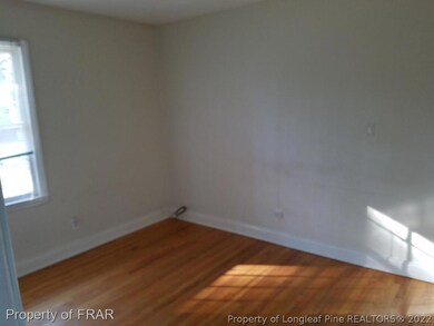 826 Berwick Dr, Fayetteville, NC 28314 - photo 5