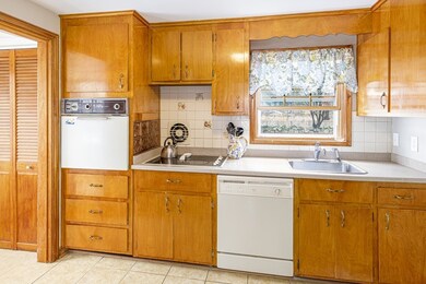 30 Thacher St, Milton, MA 02186 - photo 5