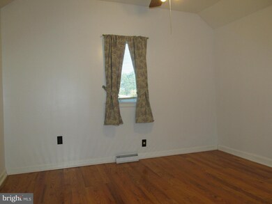 4307 Aitcheson Rd, Beltsville, MD 20705 - photo 5