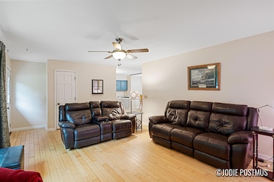 10526 Maple View Ave_23