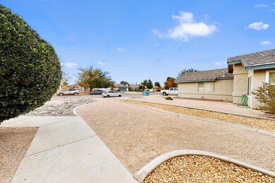3432 Granite Ct, Rosamond, CA 93560 - photo 6