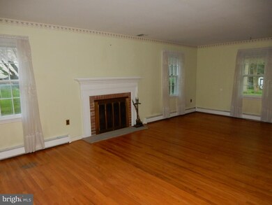 16 Hemlock Dr, Glen Mills, PA 19342 - photo 6