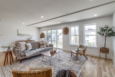 4701 San Jacinto St unit 104, Dallas, TX 75204 - photo 2