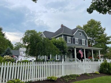 201 W Catherine St, Milford, PA 18337 - photo 2