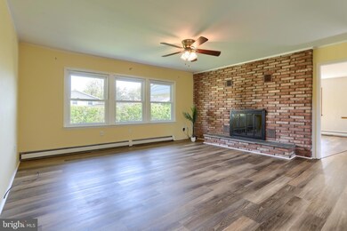 968 E Walnut St, Palmyra, PA 17078 - photo 4