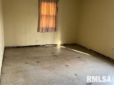 2810 E Keys Ave unit 1, Springfield, IL 62702 - photo 5