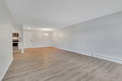 136 Kane St unit B10, West Hartford, CT 06119 - photo 6