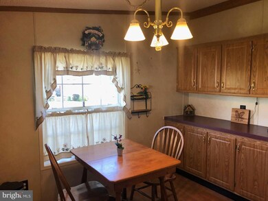 413 Allenbrook Ln, Reading, PA 19606 - photo 6