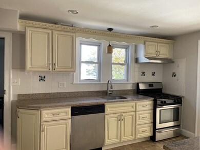84 Cloverdale Rd unit 84-86, Newton Highlands, MA 02461 - photo 2