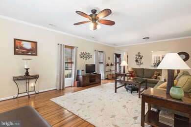 7110 Radford Dr, Fredericksburg, VA 22407 - photo 5