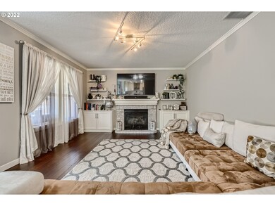 14922 SE Sieben Creek Dr, Clackamas, OR 97015 - photo 4