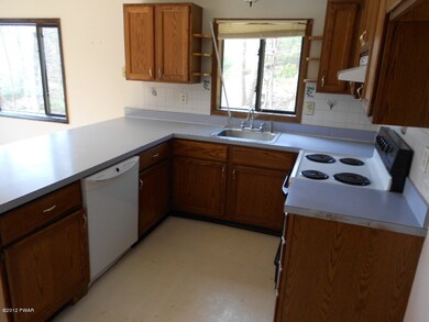 112 Mountain Laurel Ln, Dingmans Ferry, PA 18320 - photo 4