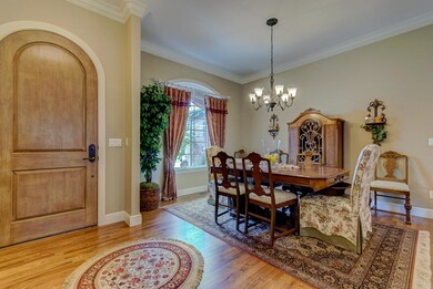 1328 Eaglesgate-10