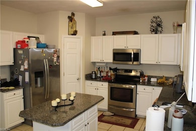 927 Hanson Dr, Newport News, VA 23602 - photo 5