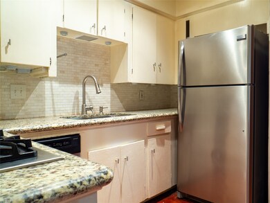 3714 Yupon St unit A, Houston, TX 77006 - photo 5