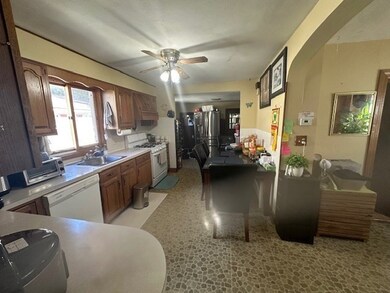 24 Litchfield St, Worcester, MA 01603 - photo 7