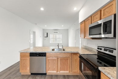 50 R Maplewood Ave unit 215, Gloucester, MA 01930 - photo 4