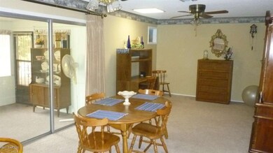 Family room 2