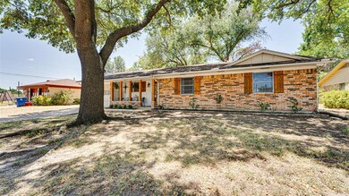 1203 Austin Dr, Ennis, TX 75119 - photo 2