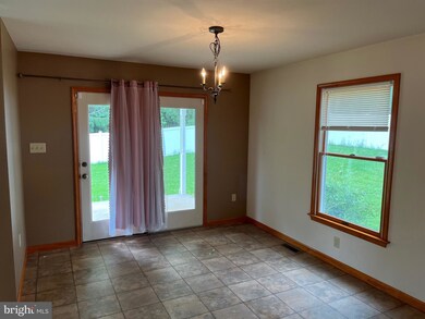 2439 Downing St, Reading, PA 19605 - photo 7